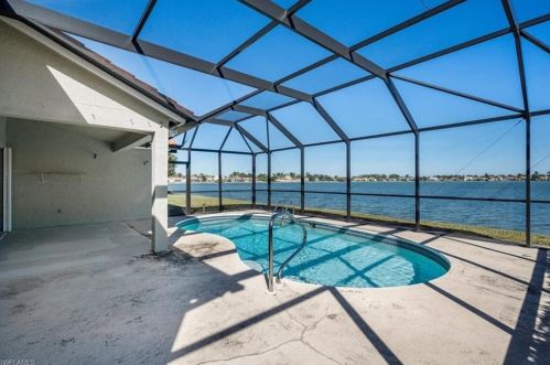 7031 Ml Pond Cir, Naples FL 34109-1775 exterior