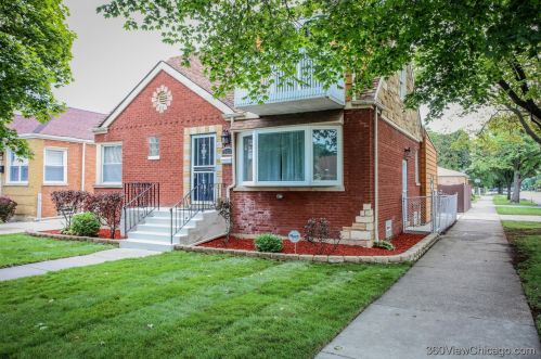 10657 Peoria St, Chicago, IL 60643-3027