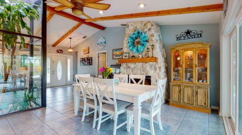 2471 Shell Ave, Fort Pierce FL  34952-6857 exterior