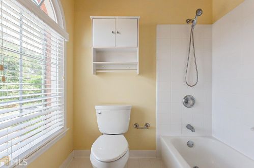 3961 Kendall St, Atlanta, GA 30340-1428