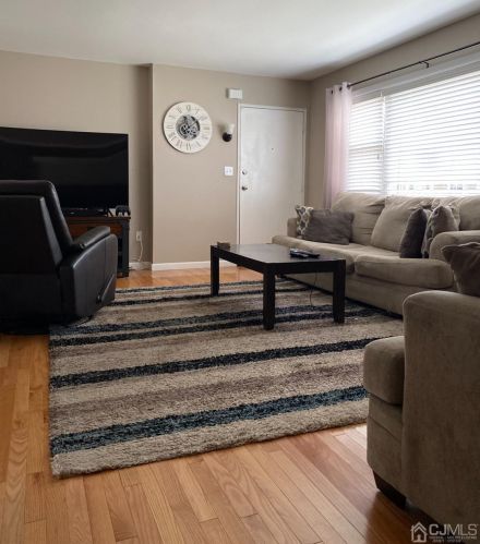 187 Evergreen Rd, Edison NJ 08837-2448 exterior