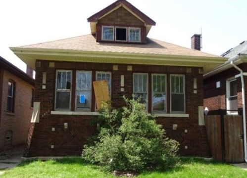 8022 Euclid Ave, Chicago, IL 60617-1033