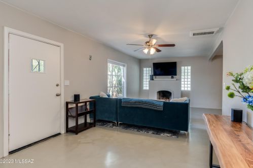 221 Calle De Jardin, Tucson AZ  85711-3406 exterior