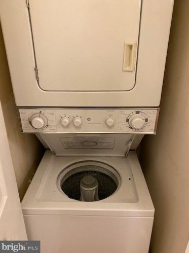 130 Bread St, Philadelphia PA 19106-1919 exterior