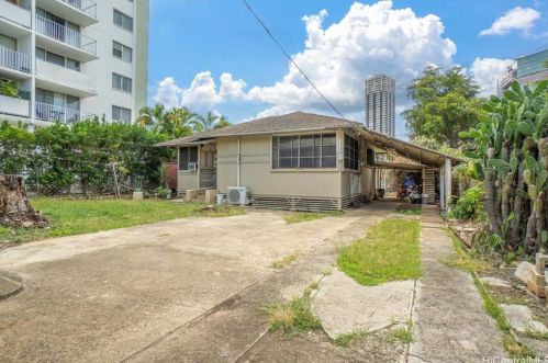 2011 Lime St, Honolulu HI 96826-5904 exterior