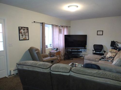 34 Mailloux St, Woonsocket RI 02895-3409 exterior