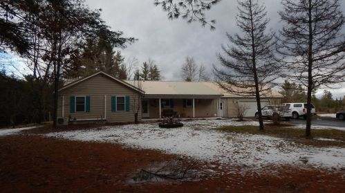 155 Staniels Rd, Concord, NH 03307-0717