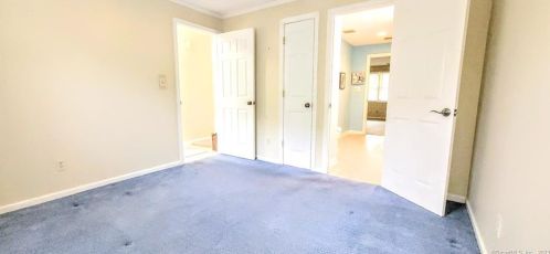 1400 Hartford Tpke, North Haven CT 06473-2166 exterior