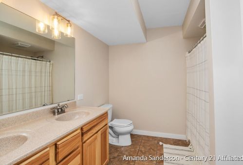 5920 Simon Ct, Wyoming MI exterior