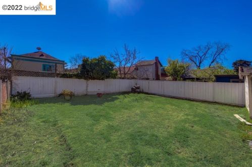 1336 Derby St, Berkeley CA 94703-1968 exterior