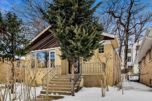 11506 Longwood Dr, Chicago, IL 60643-4828