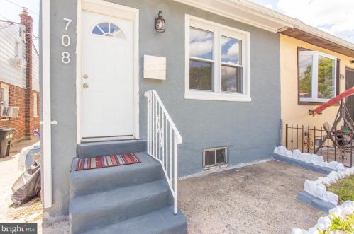 708 Ward St, Chester PA 19013-2136 exterior