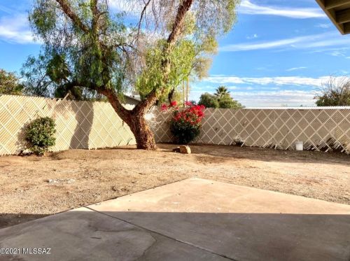 7930 Oldfather Dr, Tucson AZ 85741-1623 exterior