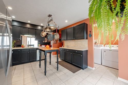 236 Mnr Vw Dr, Manor PA 15665-9731 exterior