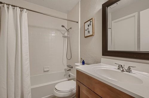 11506 Fence Post Trl, Austin TX 78750-1950 exterior