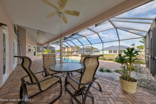 2006 Sykes Crk Dr, Merritt Island FL 32953-3065 exterior