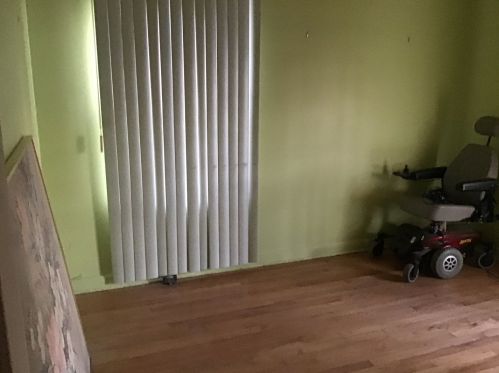 10318 Eberhart Ave, Chicago IL 60637-2484 exterior