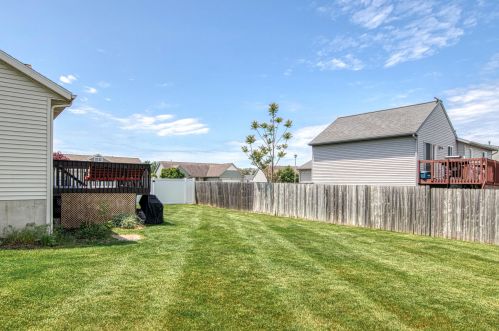 6610 Summer Shores Dr, Grand Rapids MI 49548-7002 exterior