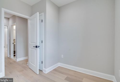 31 V St, Washington DC  20001-1012 exterior