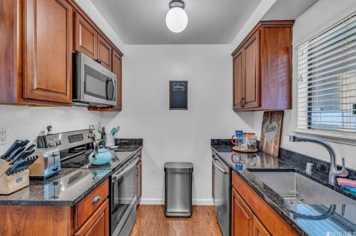 8136 Camelback Pl, Concord CA 94523-1225 exterior