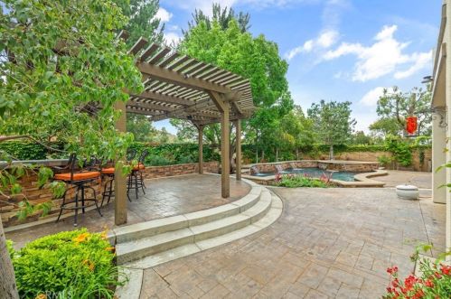 10464 Caribou Way, Tustin CA  92782-1470 exterior