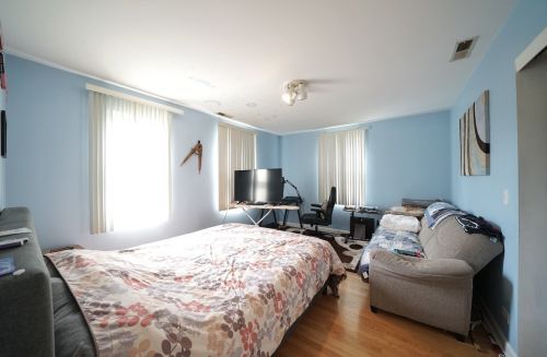 8234 Addison St, Chicago IL 60613-4344 exterior