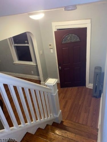 26 Becker Ter, Irvington NJ 07111-1311 exterior