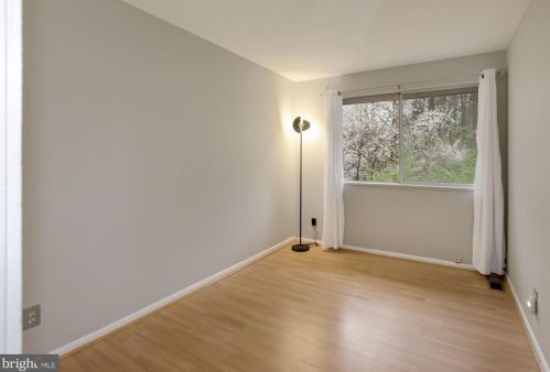 316 New Mark Esplanade, Rockville MD 20850-2750 exterior