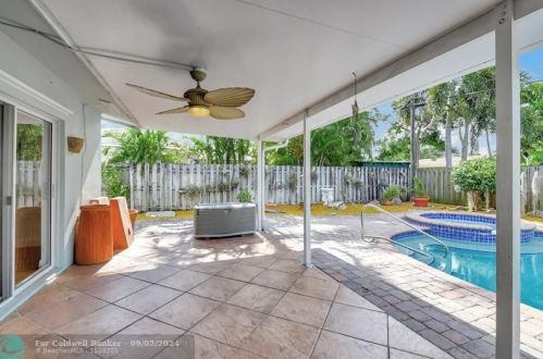 1364 4 St, Boca Raton FL 33486-4433 exterior