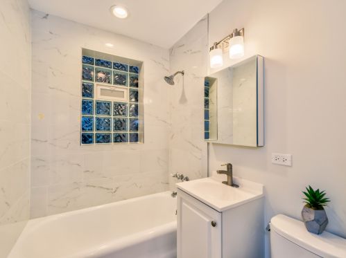 7933 Cressett Dr, Chicago IL 60707-1346 exterior