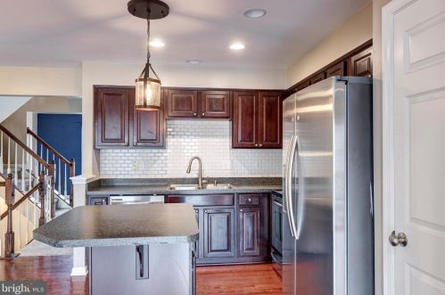 711 Grant Dr, Hanover PA  17331-2079 exterior