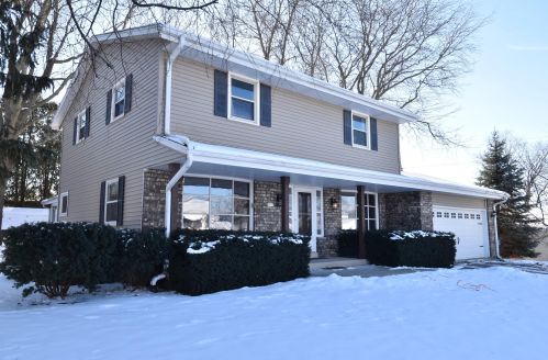 8803 Plainfield Ave, Milwaukee WI 53228-2227 exterior