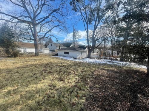 9319 Schlinger Ave, Milwaukee WI 53214-1236 exterior