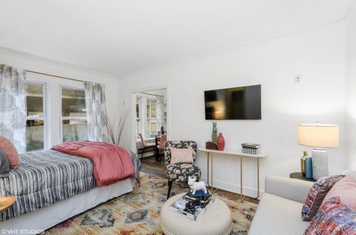 842 Ainslie St, Chicago, IL 60640-3949