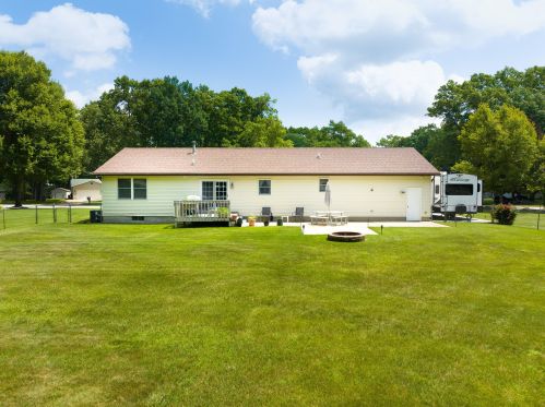 265 Mararebecah Ln, Meskegon MI 49442-1577 exterior