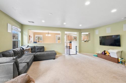 6931 Harrier Loop, Tucson AZ  85756-8614 exterior