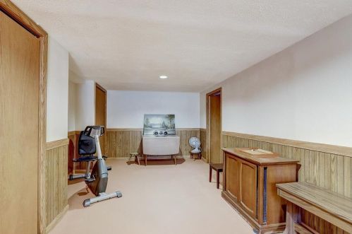 7101 Stuth Pl, Milwaukee WI 53219-1952 exterior