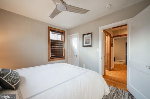 104 Monroe Ave, Alexandria VA 22301-1922 exterior