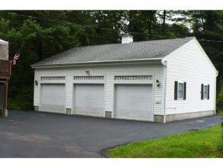 88 Meadowcrest Dr, Manchester, NH 03110-6319