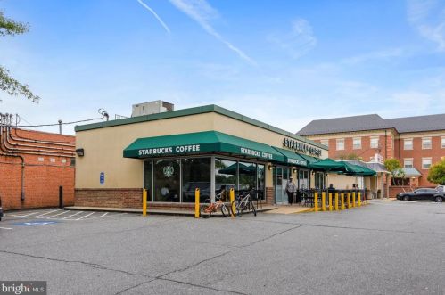 1758 Westwind Way, Mc Lean VA 22102-1612 exterior