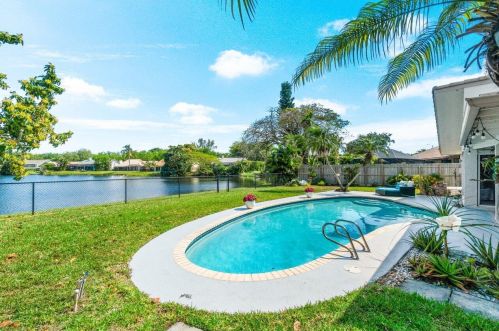 21176 Escondido Way, Boca Raton FL  33433-2505 exterior