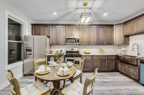 1217 Kolin Ave, Chicago IL 60652-3537 exterior