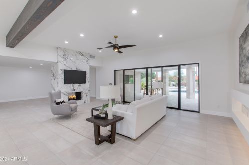 9919 47th Pl, Phoenix AZ  85028-4242 exterior