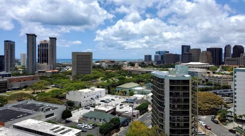 757 Kinalau Pl, Honolulu HI  96813-2638 exterior