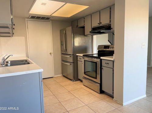 4022 44th Way, Phoenix AZ  85040-2055 exterior