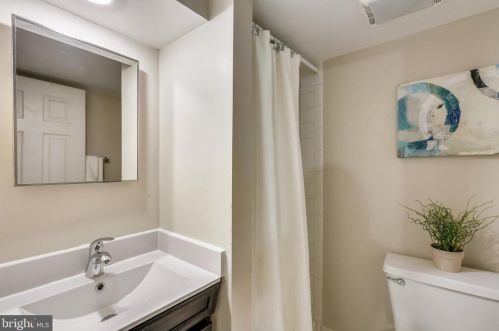 9609 Hastings Dr, Silver Spring MD 20901-3198 exterior