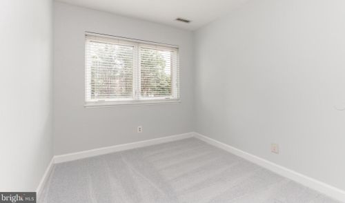 1633 Westwind Way, Mc Lean VA 22102-1604 exterior