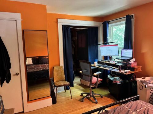 1142 Jenifer St, Madison WI 53703-3745 exterior