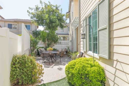 40222 Ayer Ln, Temecula CA 92591-2507 exterior