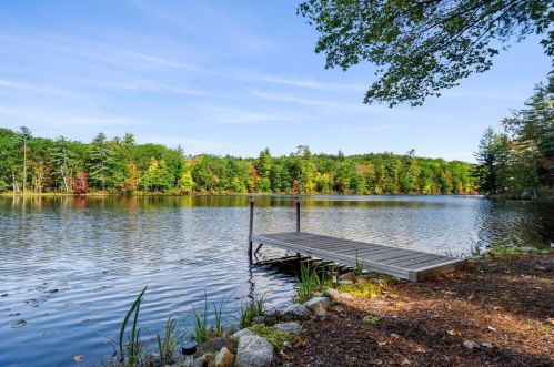 143 Bear Hill Rd, Concord NH  03307-1413 exterior